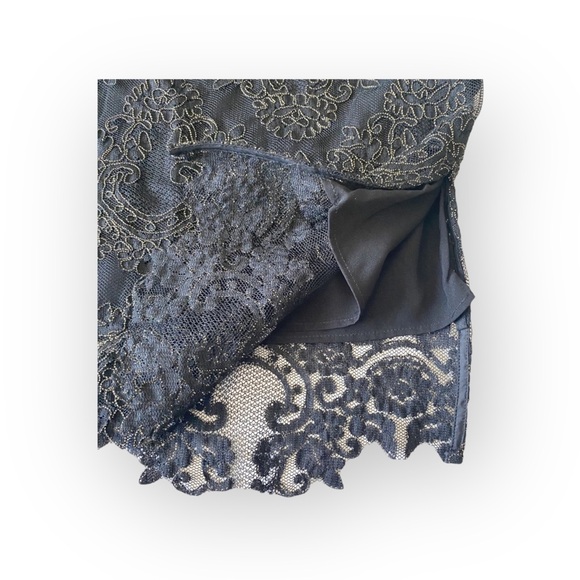 Sandro ✈︎ Rococo Metallic Guipure Lace Skirt ✈︎ aso Kristen Bell ✈︎ Black + Gold - Picture 10 of 17